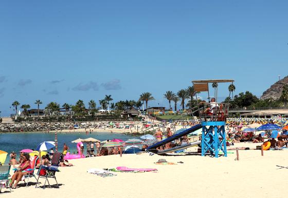 Livreddertårn på Amadores-stranden, Gran Canaria.