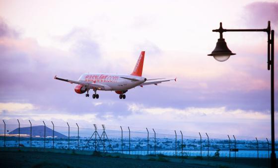 Fly inn for landing easyjet