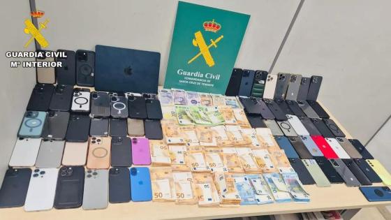 Stjålne mobiltelefoner og penger