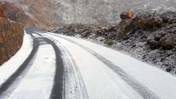 Snøstengt vei TF-21 på Tenerife