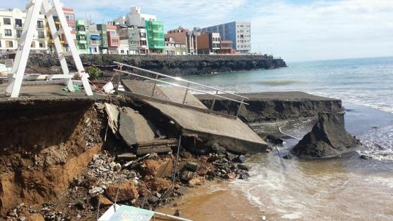 La Garita-stranden i Telde på Gran Canaria etter et uventet intenst styrtregn i oktober 2015. 