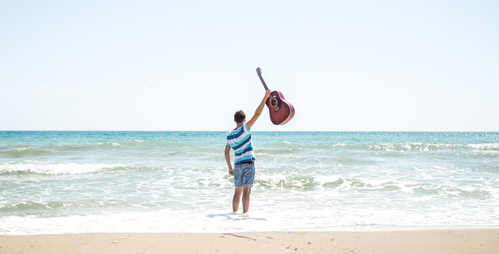 Gitar på stranda
