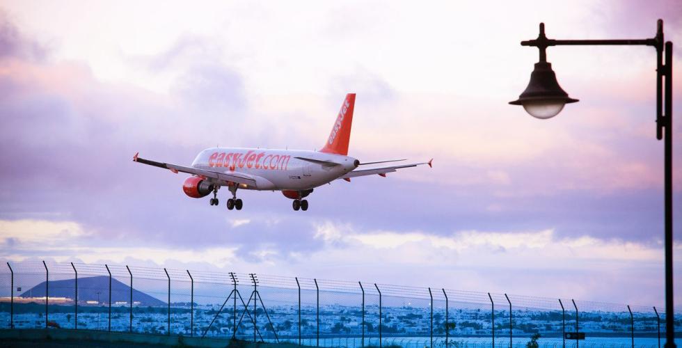 Fly inn for landing easyjet