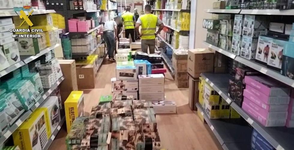 Beslag av umerket elektronikk på Gran Canaria.