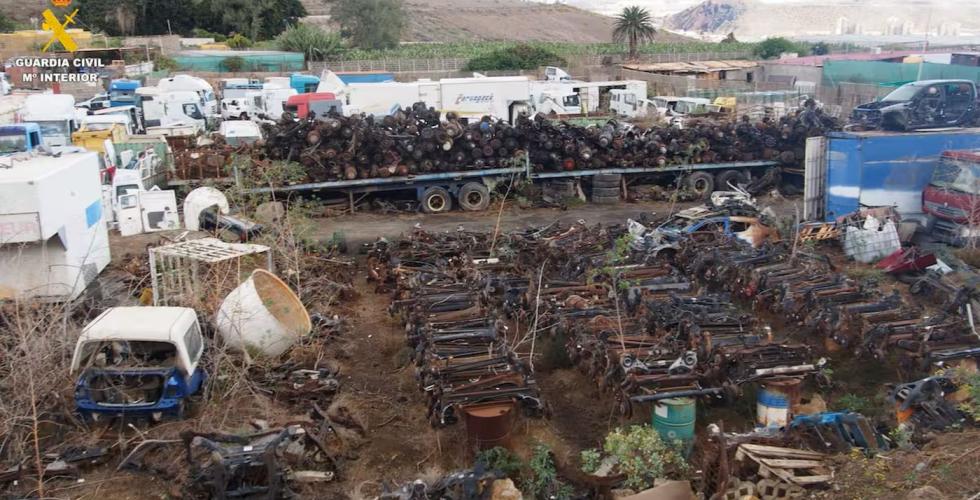 Ulovlig bilskrot på Gran Canaria.