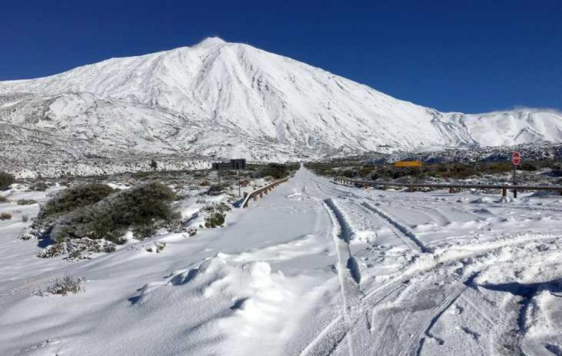 Snø på Teide. Tenerife