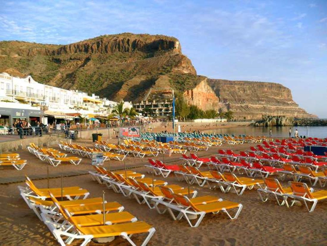 Stranden i Puerto de Mogan